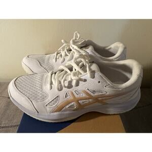 Women’s ASICS size 8 white with champagne logo upcourt 6 style tennis shoe